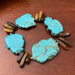 Boho Turquoise Colored Polished Stone Slab and Tiger Eye Stretch Bracelet. NWOT